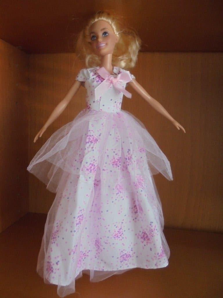 barbie kleding sets nieuw, Verzamelen, Poppen, Ophalen of Verzenden, Nieuw, Kleertjes