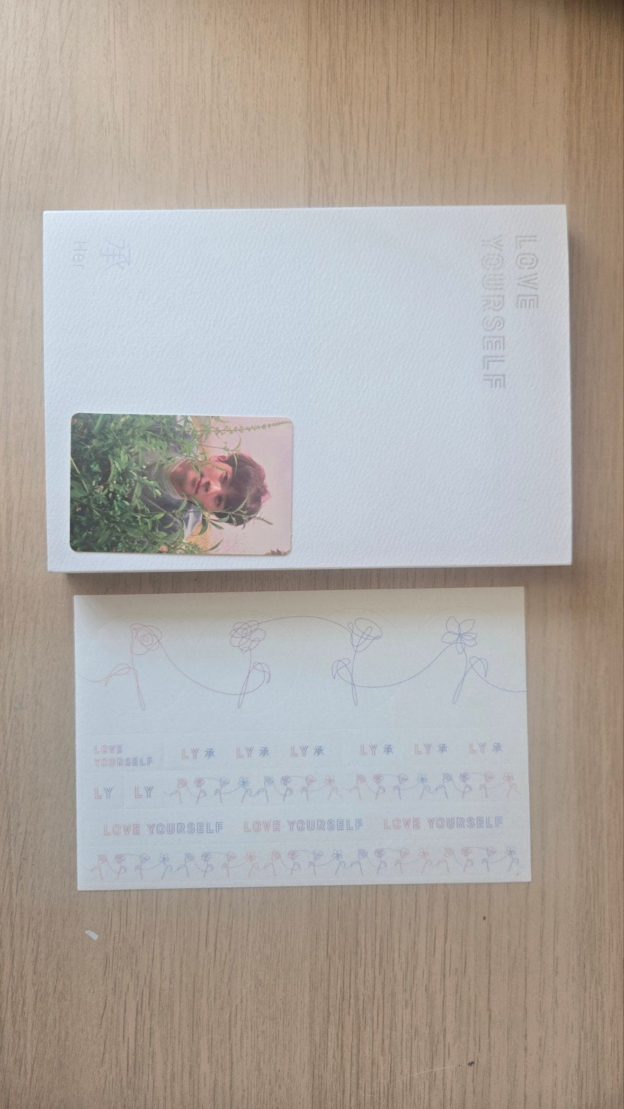 BTS Love Yourself: Her Album (Jin Photocard), Inclusief boekje, K-pop, Ophalen of Verzenden, Zo goed als nieuw