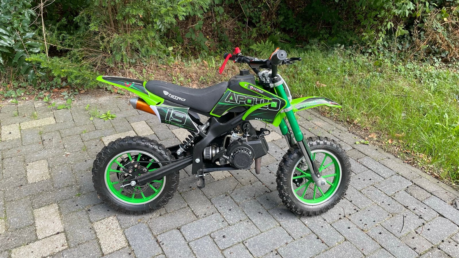 Apollo Dirtbike 49cc - Zo goed als nieuw, Ophalen of Verzenden, Zo goed als nieuw, Schijfrem, Dirtbike