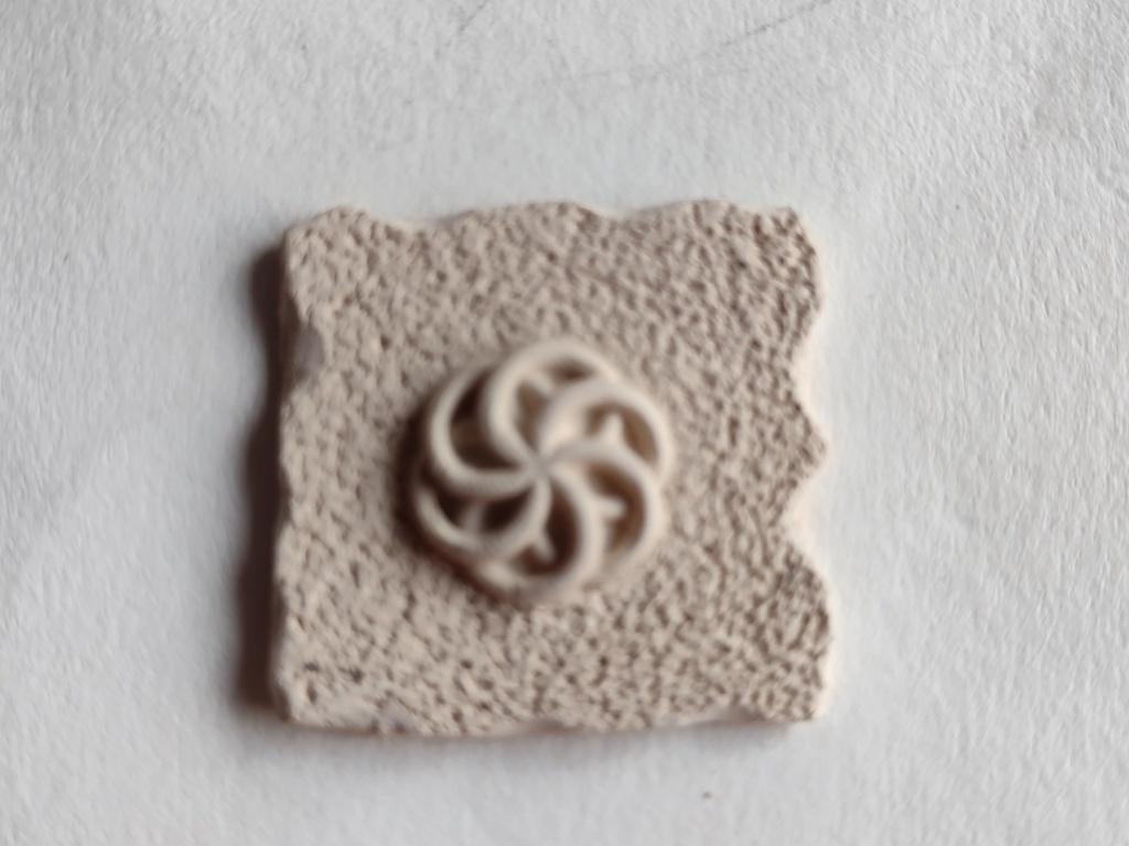 keramische Provence tegel met ornament / Fennicole, Ophalen, Nieuw, Decoratie