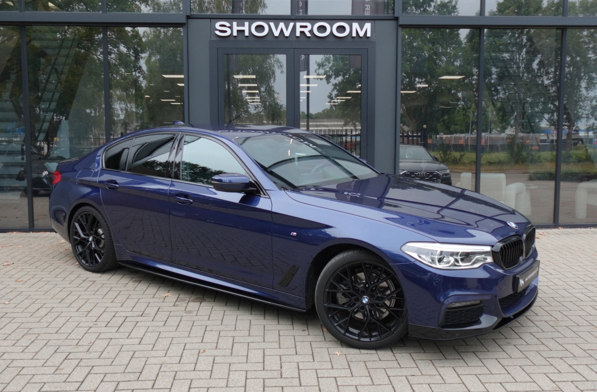 BMW 5-serie 520i Edition M-PAKKET MEMORY HUD LEER, Auto's, BMW, Automaat, 1998 cc, Achterwielaandrijving, Gebruikt