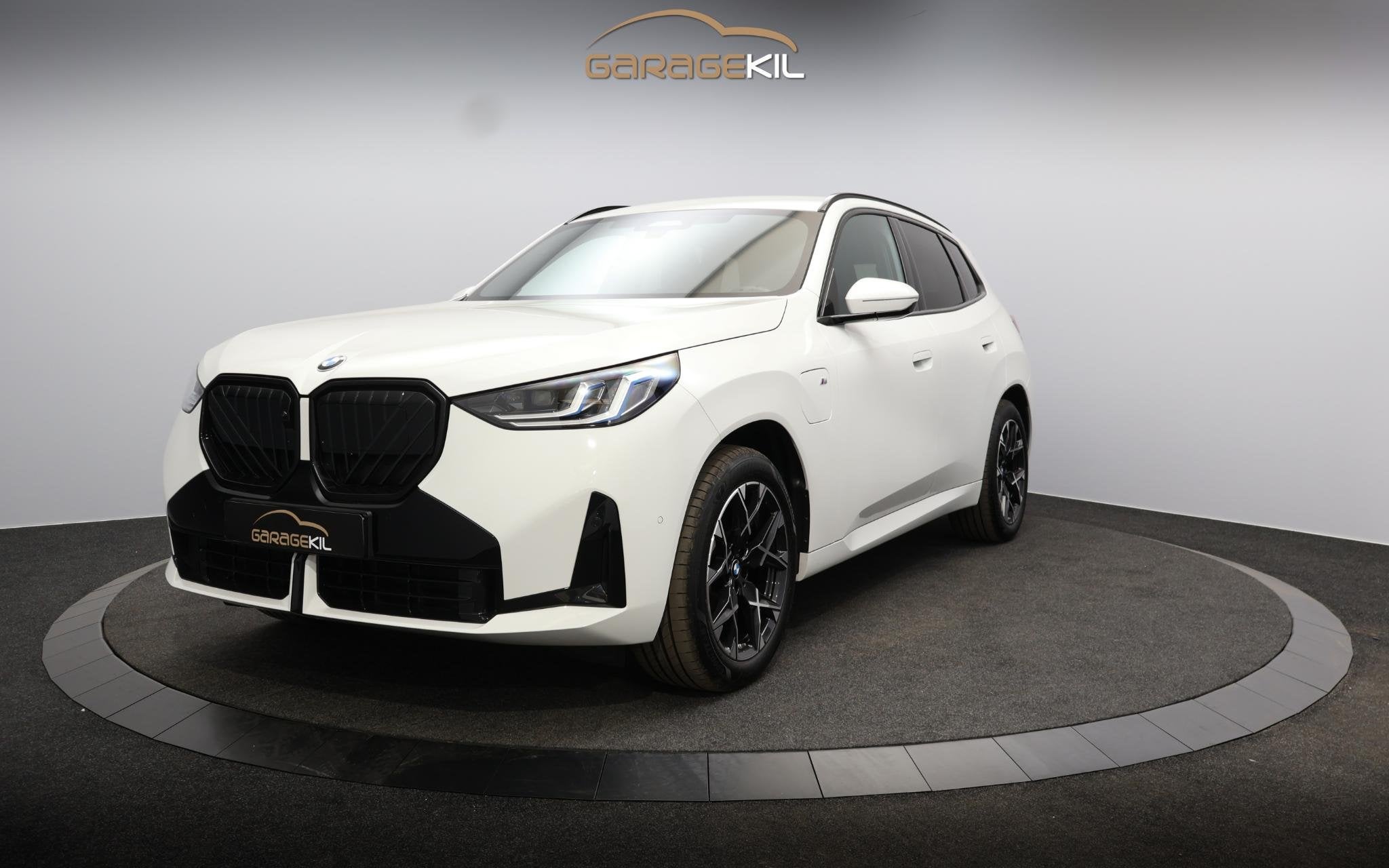 BMW X3 xDrive30e M-Sport / Dealeronderh / Driving Prof / Par, Auto's, Automaat, Dealer onderhouden, Stof, Gebruikt