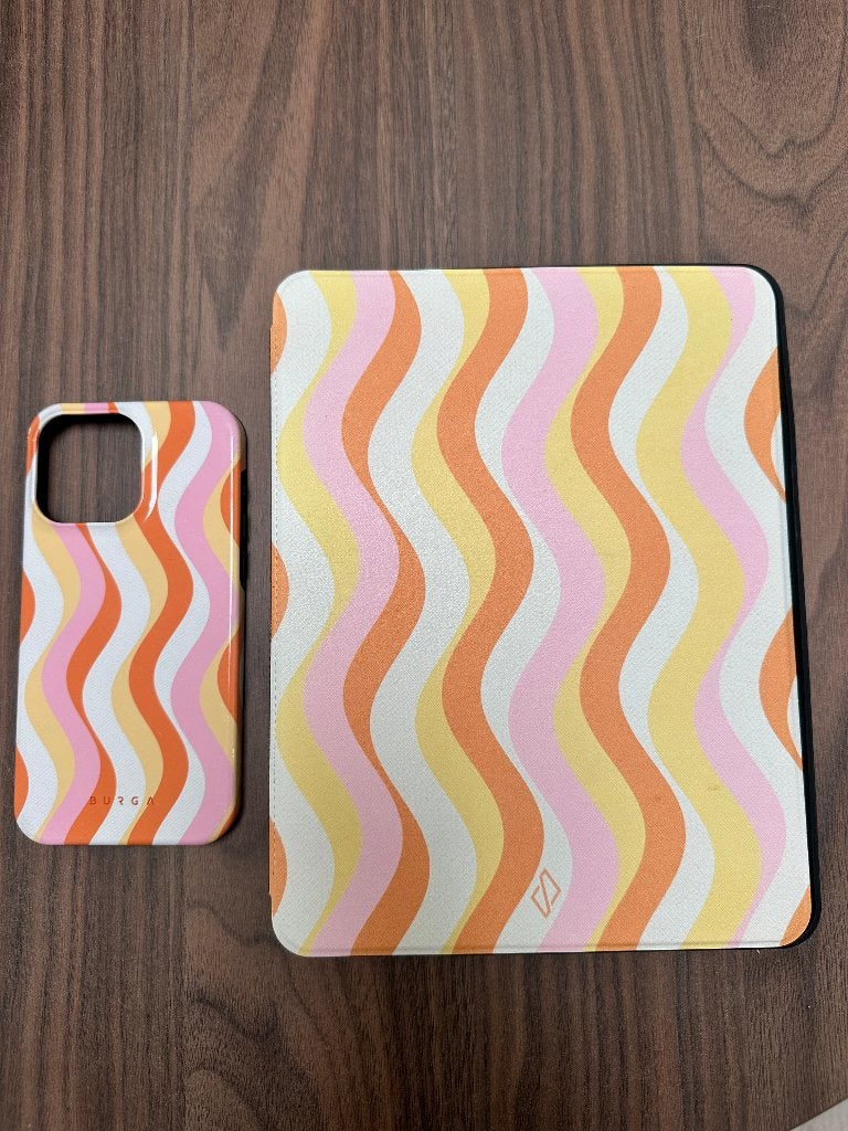 BURGA set | iPhone 15 Pro Max hoesje + iPad folio, Ophalen, Zo goed als nieuw, Burga