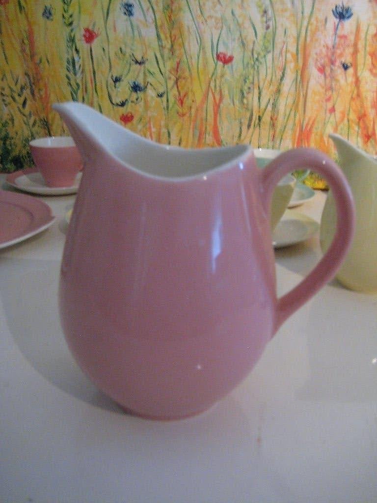 Pastel Regout Roze Schenkkannetje, Ophalen of Verzenden