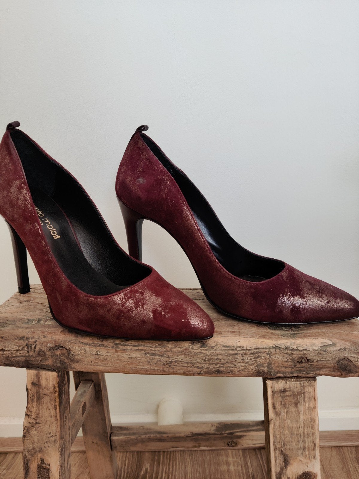 NIEUW: Stelio Malori Roma Pumps - Bordeaux suède/goud., Verzenden, Nieuw, Rood