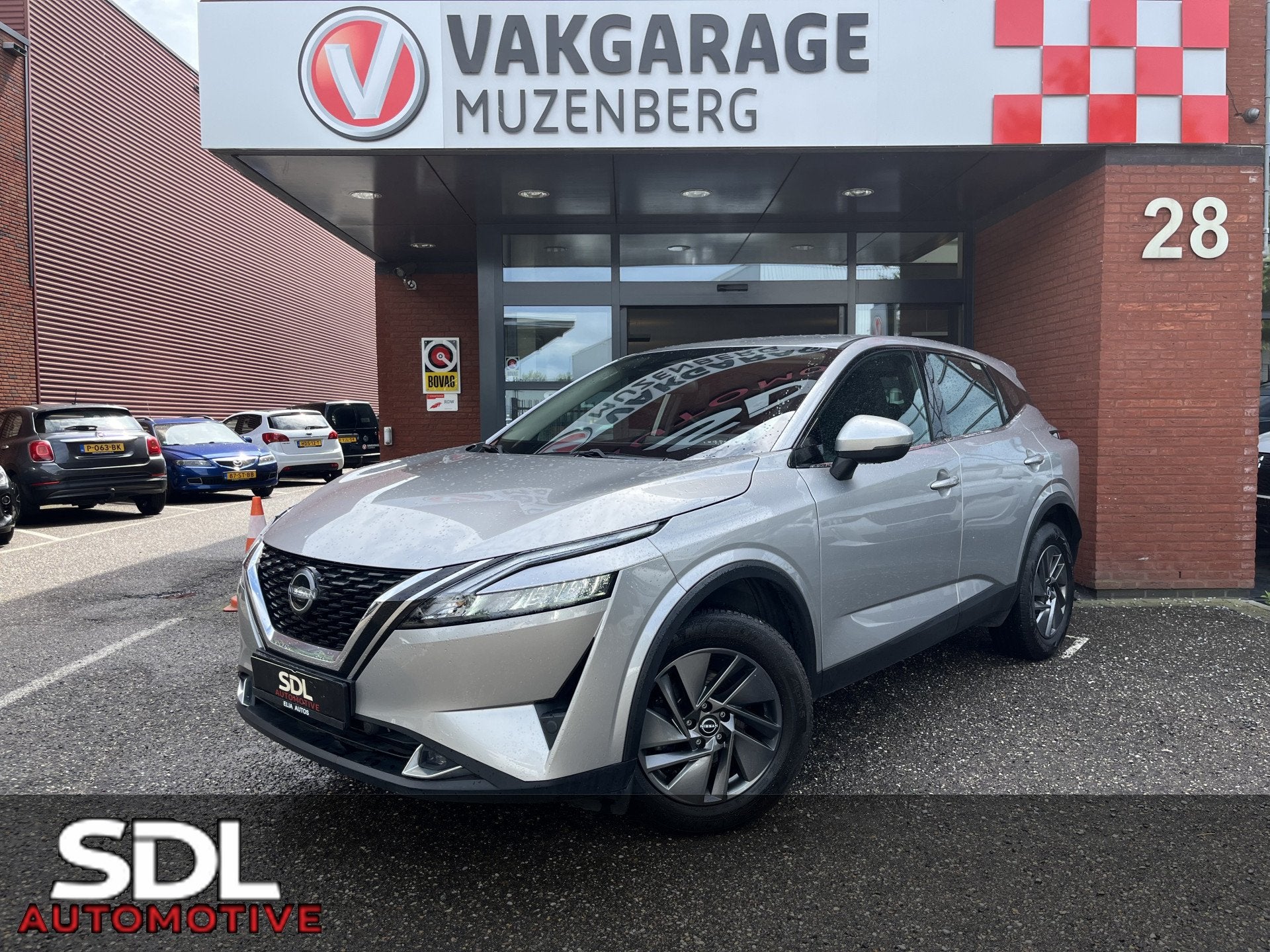 Nissan QASHQAI 1.3 MHEV Xtronic Acenta // ADAPT. CRUISE // D, Stof, Gebruikt, 4 cilinders, Overige brandstoffen