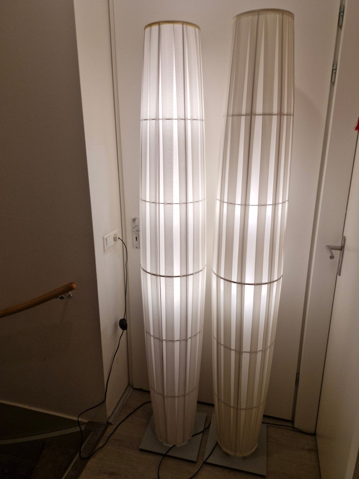 2 Stijlvolle Staande Lampen - Modern Design, Ophalen, Gebruikt, Textiel, 100 tot 150 cm