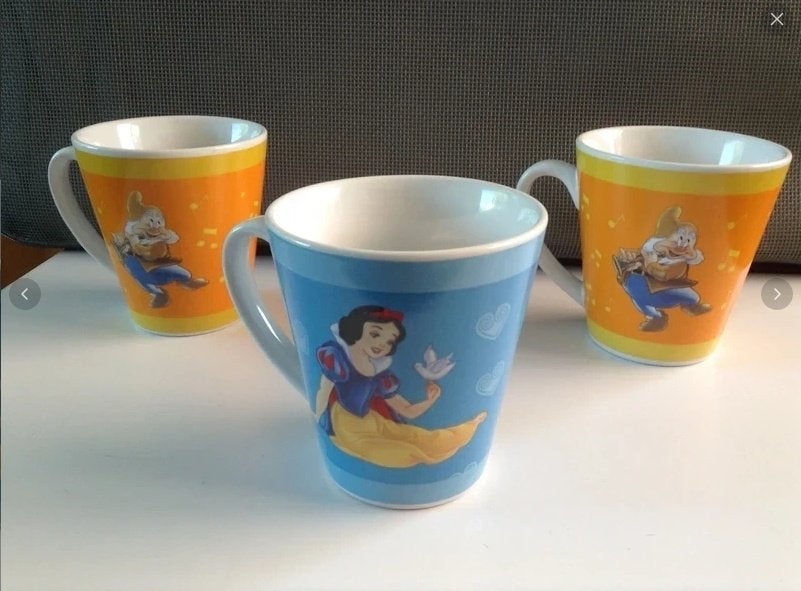 Set van 3 disney mokken sneeuwwitje en de 7 dwergen, Ophalen of Verzenden, Sneeuwwitje of Doornroosje, Nieuw, Servies