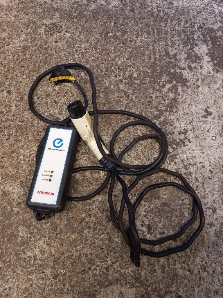 Laadkabel / thuislader 230v~ / 10A  Nissan Leaf type 1, Ophalen of Verzenden, Zo goed als nieuw, Laadkabel