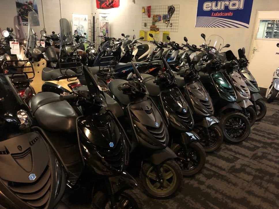 Foto 14 van GROOTAANBOD: 120X PIAGGIO ZIP SP VESPA SPRINT S  SPEEDFIGHT