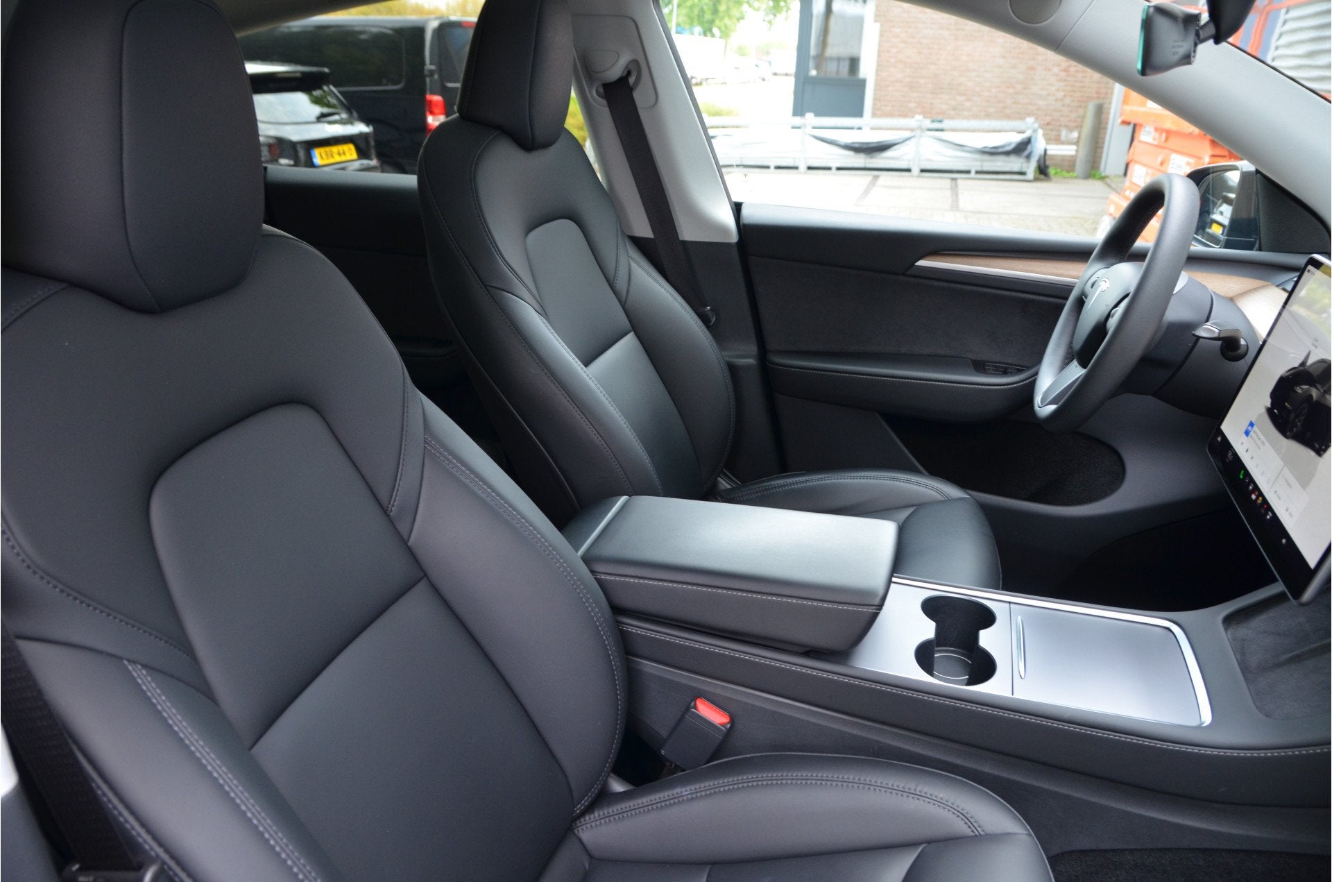 Foto 3 van Tesla Model Y Long Range AWD 75 kWh AutoPilot3.0 Ryzen