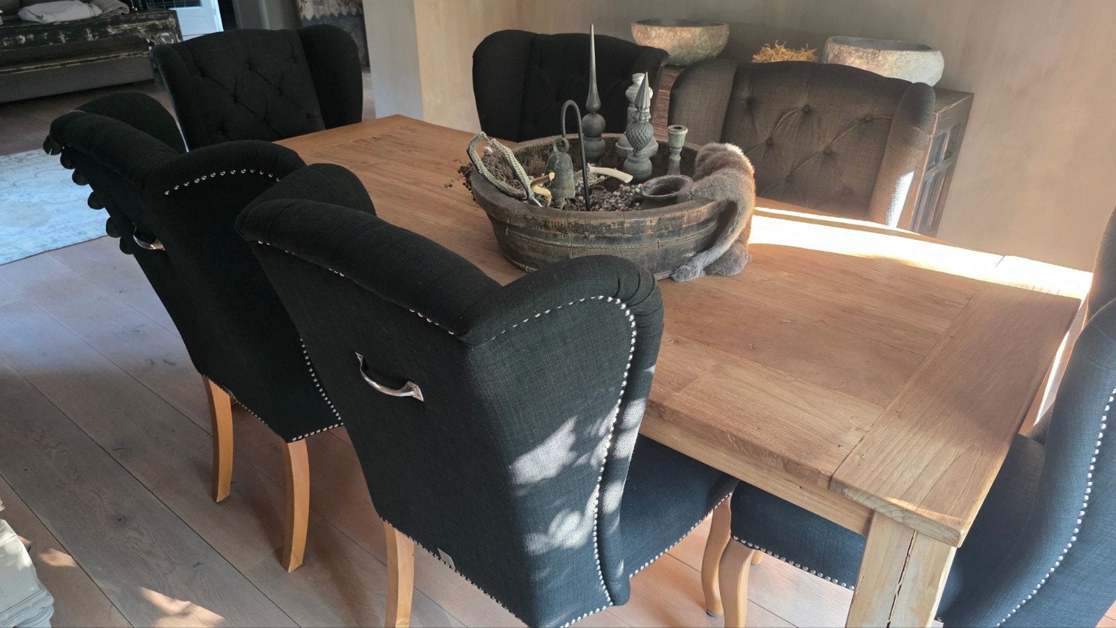 Teak houten eetkamer tafel met stoelen, stoer, sobere stijl., Huis en Inrichting, Ophalen, Zo goed als nieuw, Stoer, sober, 4 tot 6 stoelen