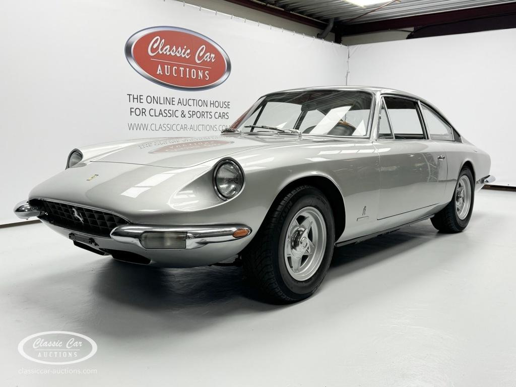 Ferrari 365 GT 2+2  - ONLINE AUCTION, 4 stoelen, Bedrijf, Handgeschakeld, Ferrari