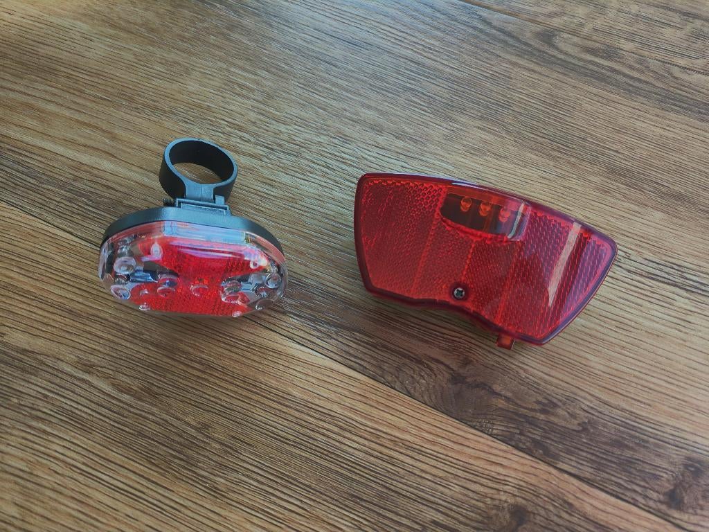 Fietsverlichting set achterlicht - 2 stuks, Ophalen of Verzenden, Zo goed als nieuw, Batterij, Achterlicht