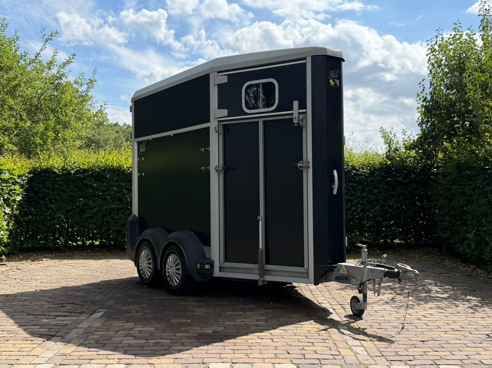 Zeer mooie 1.5 paards ifor williams alu bodem vooruitloop