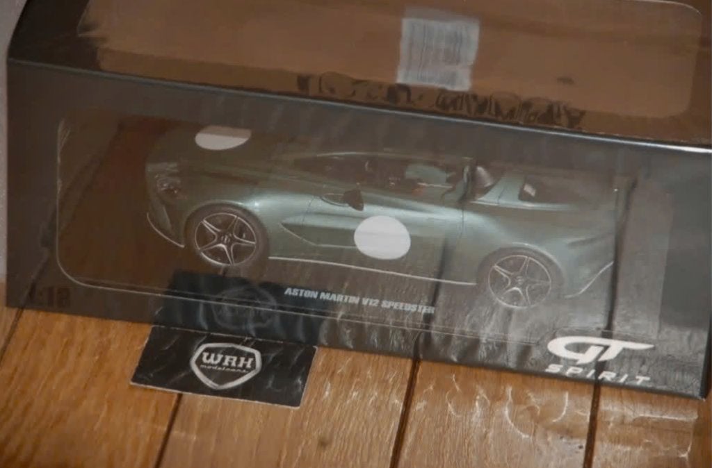 1:18 ASTON MARTIN V12 SPEEDSTER green GT906 GT spirit WRH, Verzenden, Nieuw, Auto, Overige merken