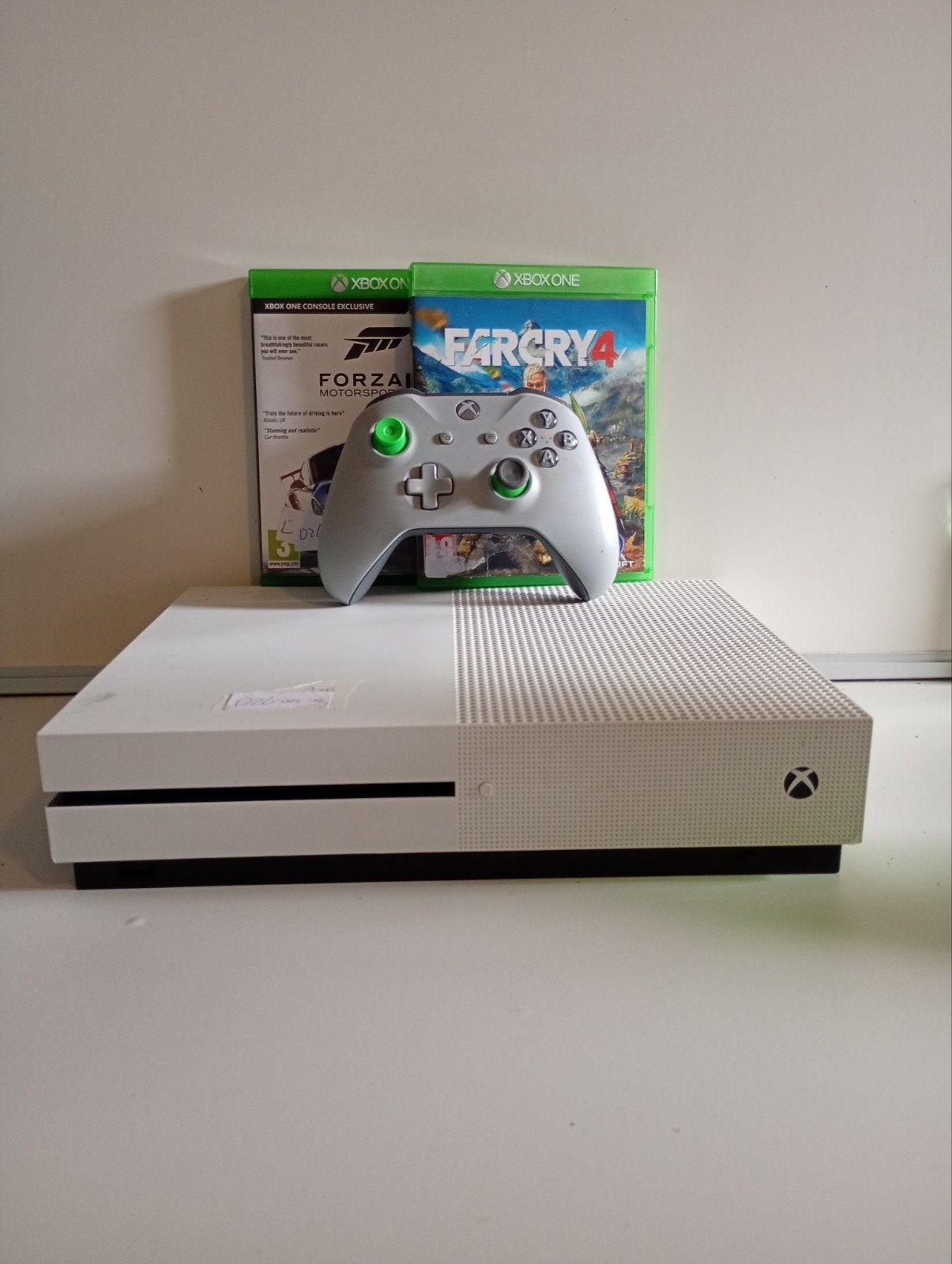 Xbox One S 1TB met controller en 2 games, Spelcomputers en Games, ., Xbox One S, Ophalen of Verzenden, .