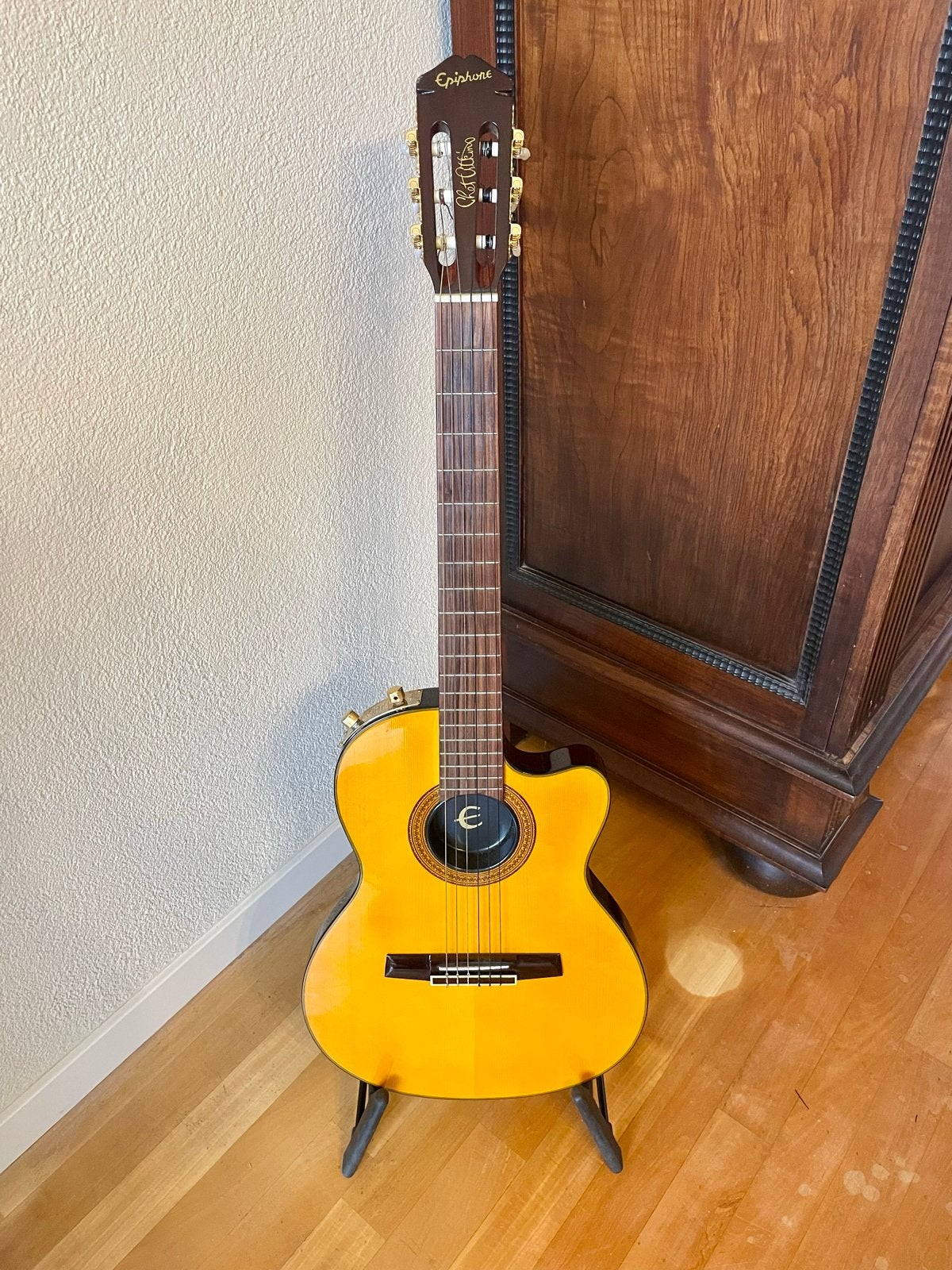 Epiphone Chet Atkins Klassieke Gitaar Mint met Ritter Tas, Muziek en Instrumenten, Snaarinstrumenten | Gitaren | Akoestisch, Zo goed als nieuw
