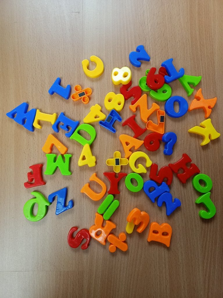 diverse magneetjes van letters, cijfers en tekens, Kinderen en Baby's, Speelgoed | Educatief en Creatief, Ophalen, Zo goed als nieuw