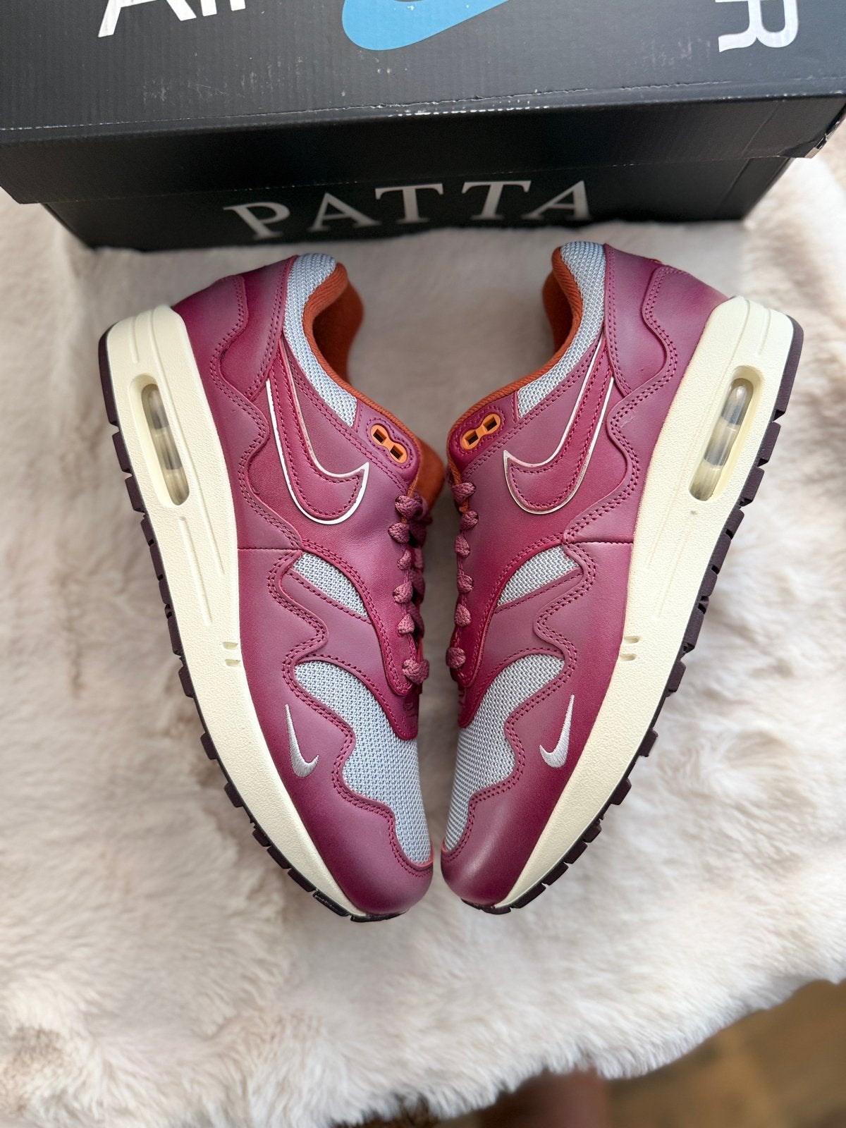 Nike Air Max 1 Donker Bordeaux Kastanjebruin EU 42.5 AirMax, Overige kleuren, Nieuw, Ophalen of Verzenden, Sneakers of Gympen