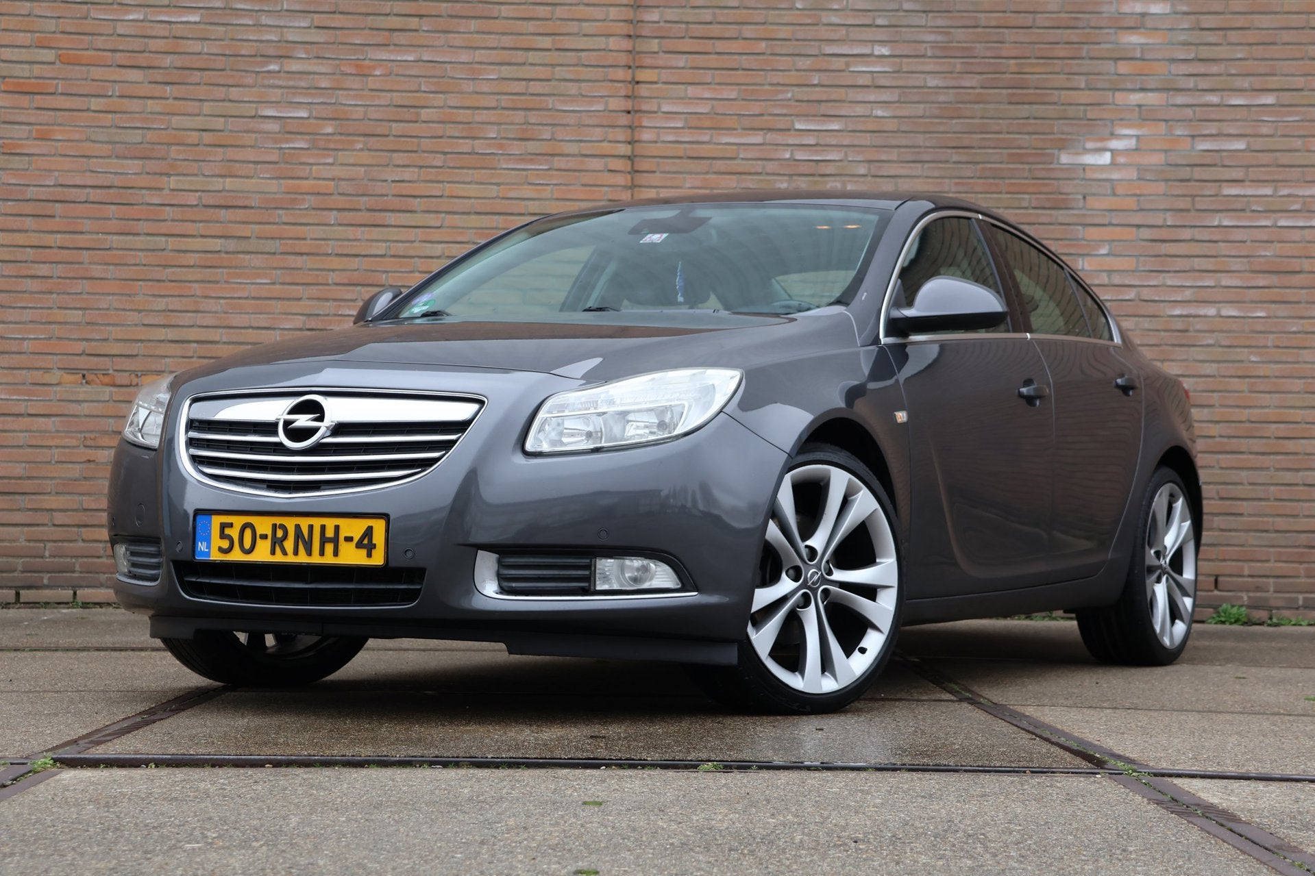 Opel Insignia 1.6 T Edition |PDC|Navi, Auto's, Euro 5, Stof, Gebruikt, Zwart