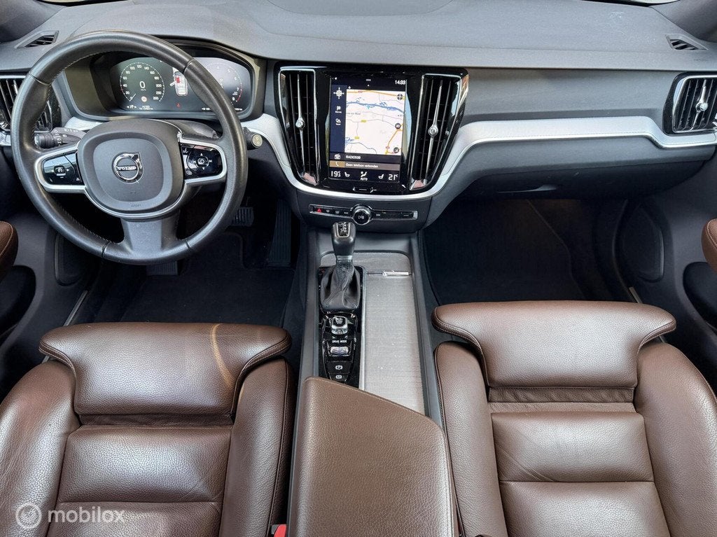 Volvo V60 2.0 T5 Inscription LEER / ADAPTIVE CRUISE / NL-AUT, 15 km/l, Euro 6, 4 cilinders, 1969 cc