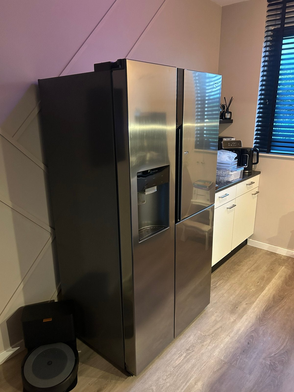 Defecte koelkast LG voor onderdelen, Zonder vriesvak, 200 liter of meer, Zo goed als nieuw, 160 cm of meer