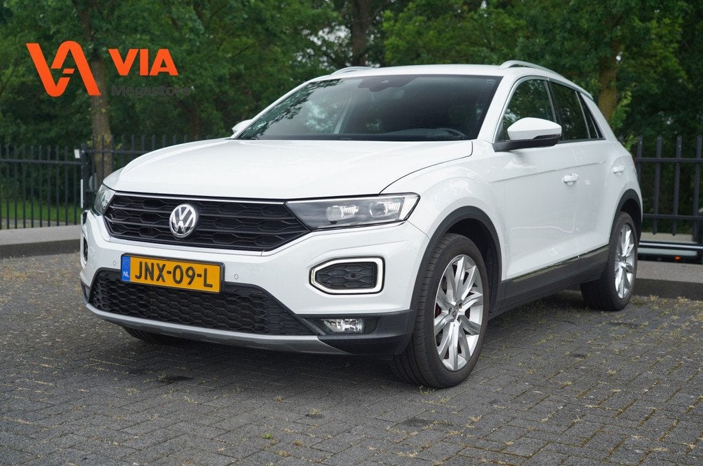 Volkswagen T-Roc 1.5 TSi Sport | Camera | Trekhaak | Stoelve, Stof, Euro 6, 4 cilinders, 150 pk