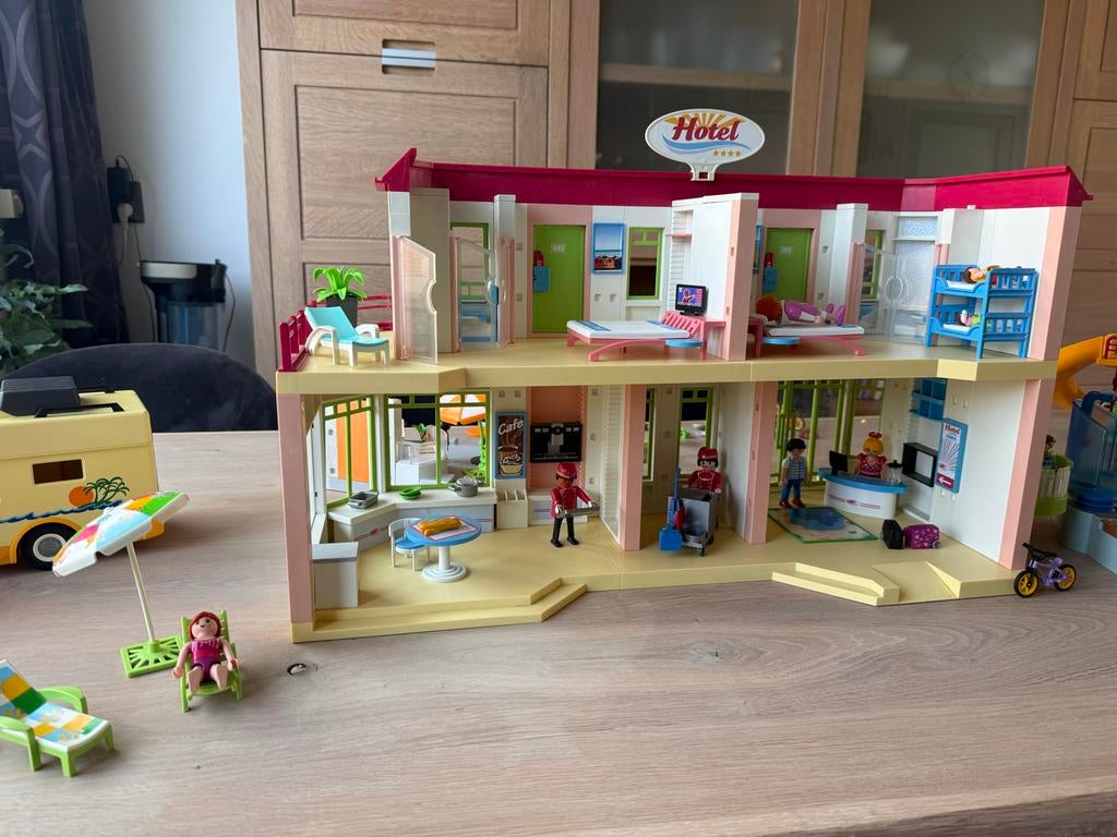 Playmobil Vakantie Set: Hotel, IJssalon, Zwembad & Camper, Ophalen of Verzenden, Gebruikt, Complete set