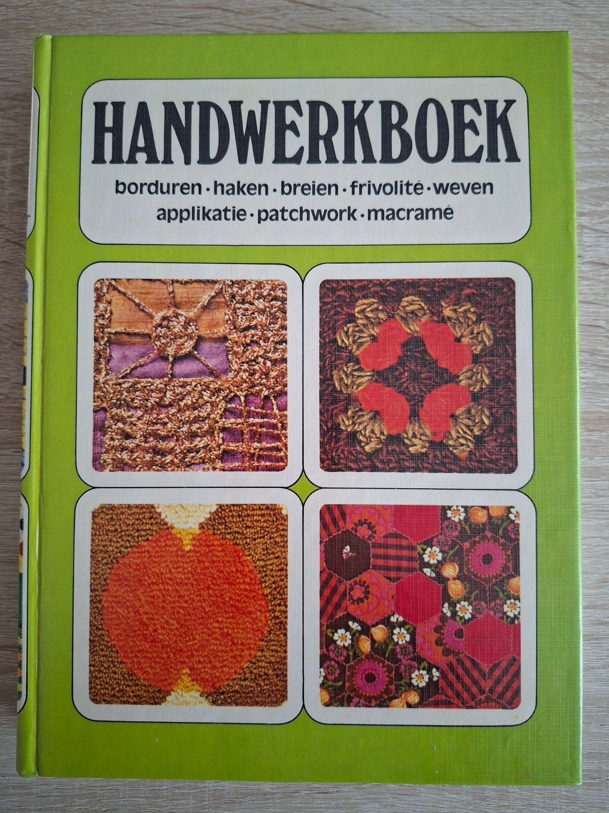 Vintage Handwerkboek: Borduren, Haken, Breien, Weven & Meer, Ophalen of Verzenden, Gelezen, Overige onderwerpen, Onbekend