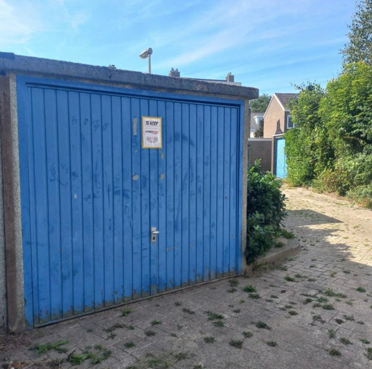 TE KOOP GARAGEBOX BERGSCHENHOEK
