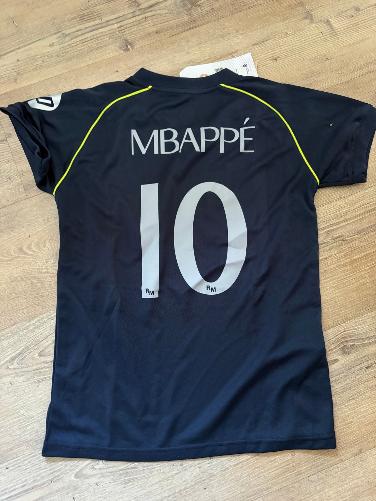 Real Madrid voetbalshirt Mbappe maat 12 (nieuw), Zwart, Nieuw, Overige maten, Ophalen of Verzenden
