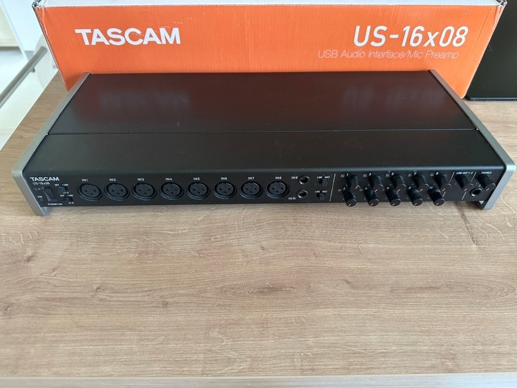 Tascam US-16x08 — USB Audio Interface (16 in / 8 uit), Muziek en Instrumenten, Mengpanelen, Ophalen, 10 tot 20 kanalen