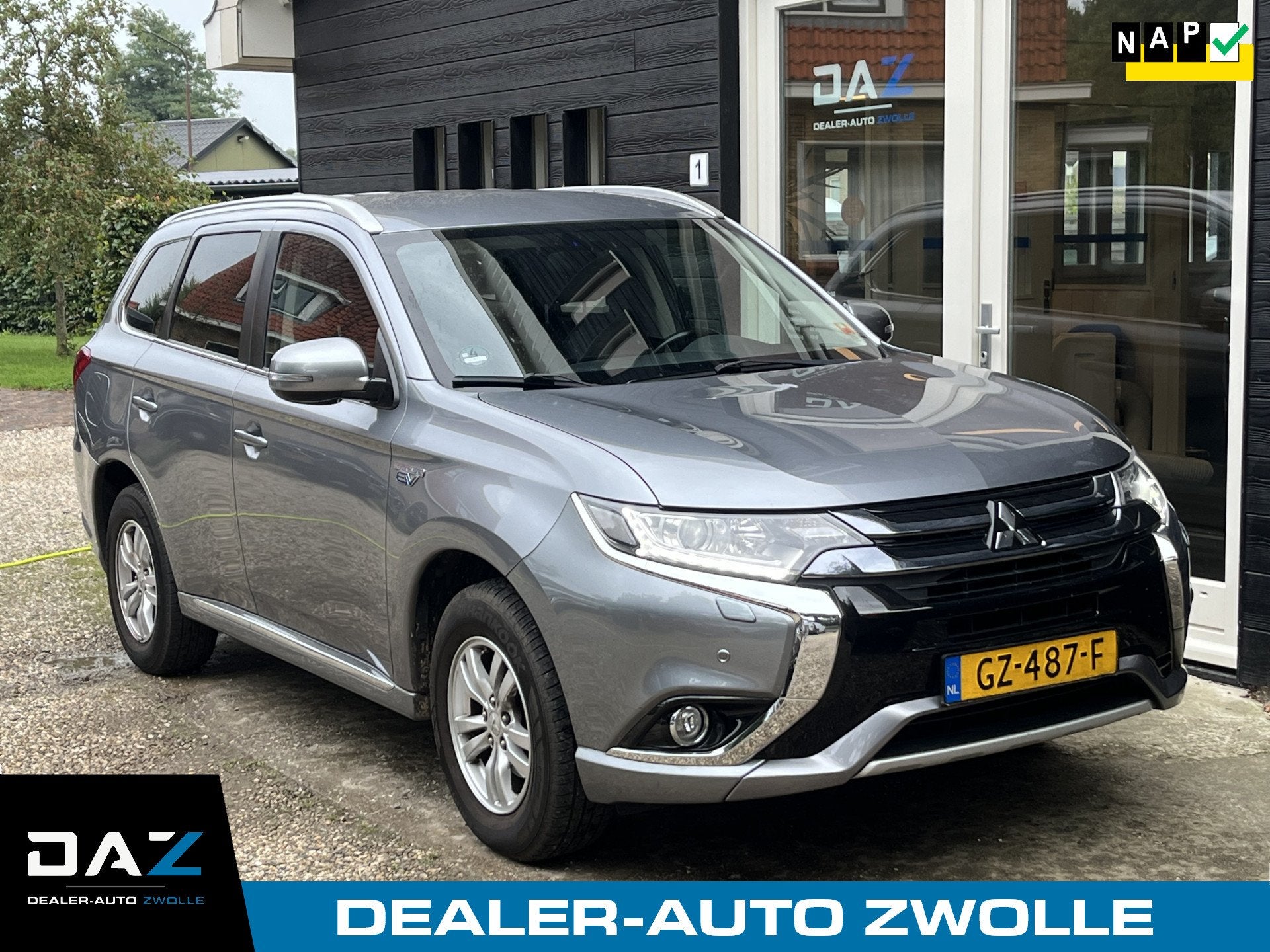 Mitsubishi Outlander 2.0 PHEV Business Edition Aut/Ecc/leer/, Automaat, 135 pk, 4 cilinders, 1820 kg