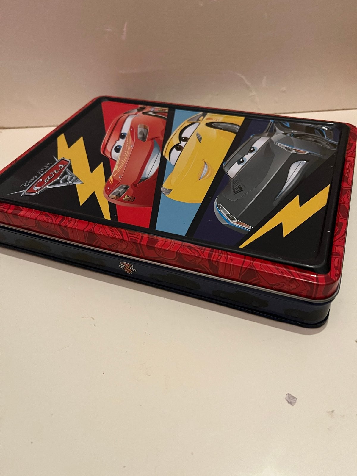 Disney Cars Blik - Lightning McQueen, Cruz Ramirez, Jackson, Verzamelen, Blikken, Ophalen of Verzenden, Gebruikt, Koek(jes), Overige merken