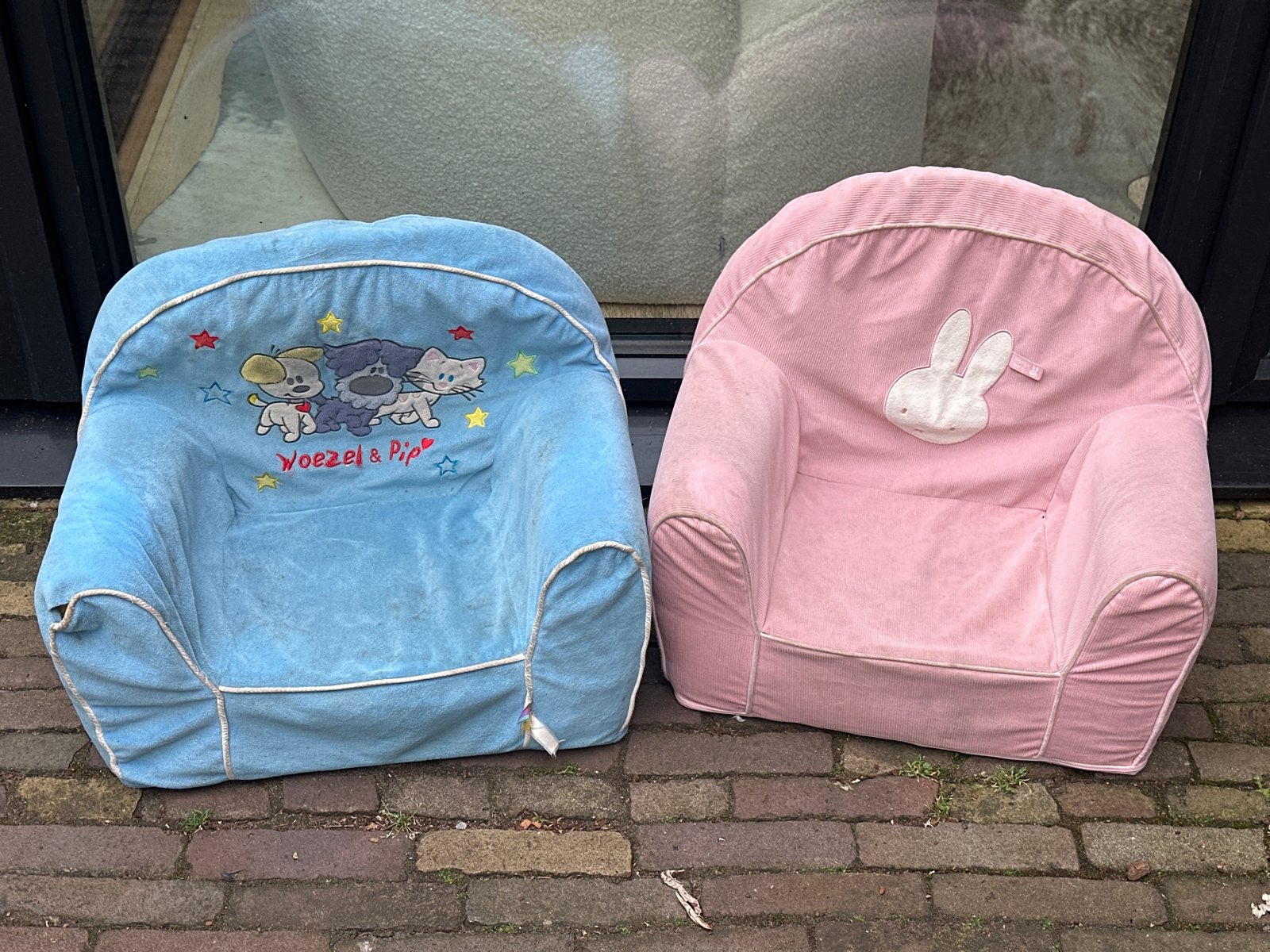 Twee schuimstoeltjes voor kinderen - Woezel & Pip en konijn, Ophalen, Gebruikt, Stoel