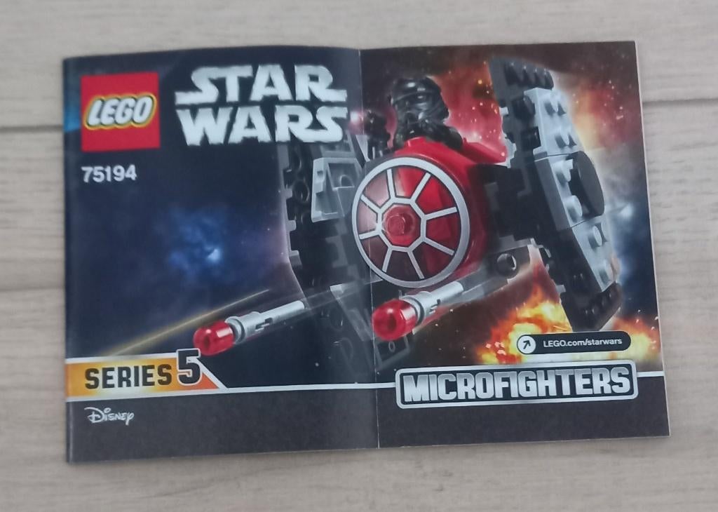 Lego boekje 75194, Ophalen of Verzenden, Zo goed als nieuw, Lego