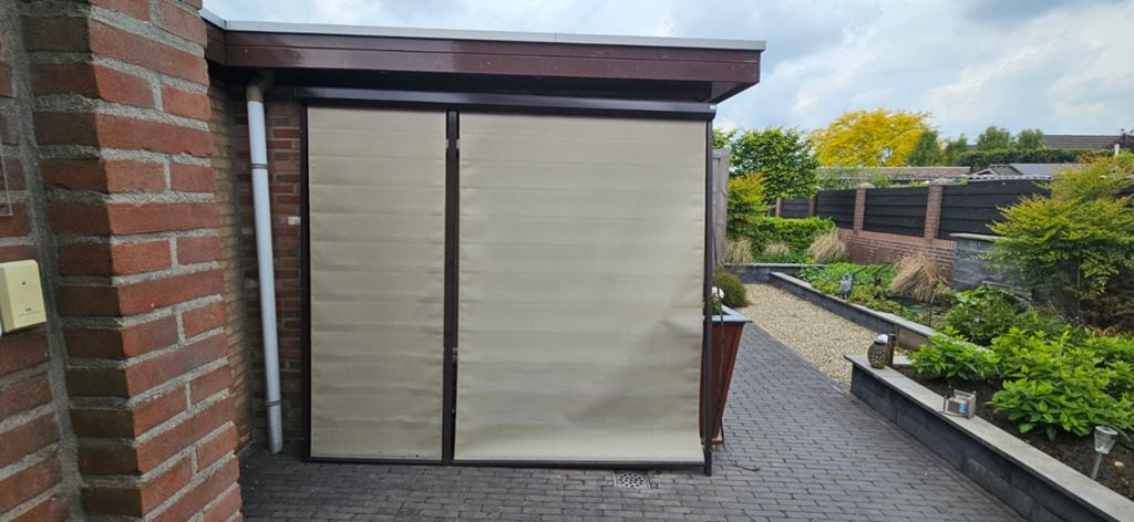 handbediening Screen 240 cm breed, 220 cm hoog, Tuin en Terras, Zonneschermen, Zo goed als nieuw, Screen, 150 tot 300 cm, 250 cm tot 450 cm