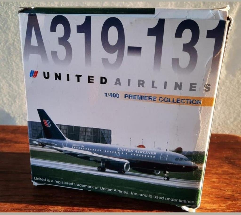 United Airlines A319-131 schaalmodel 1:400, Hobby en Vrije tijd, Modelbouw | Vliegtuigen en Helikopters, Ophalen of Verzenden