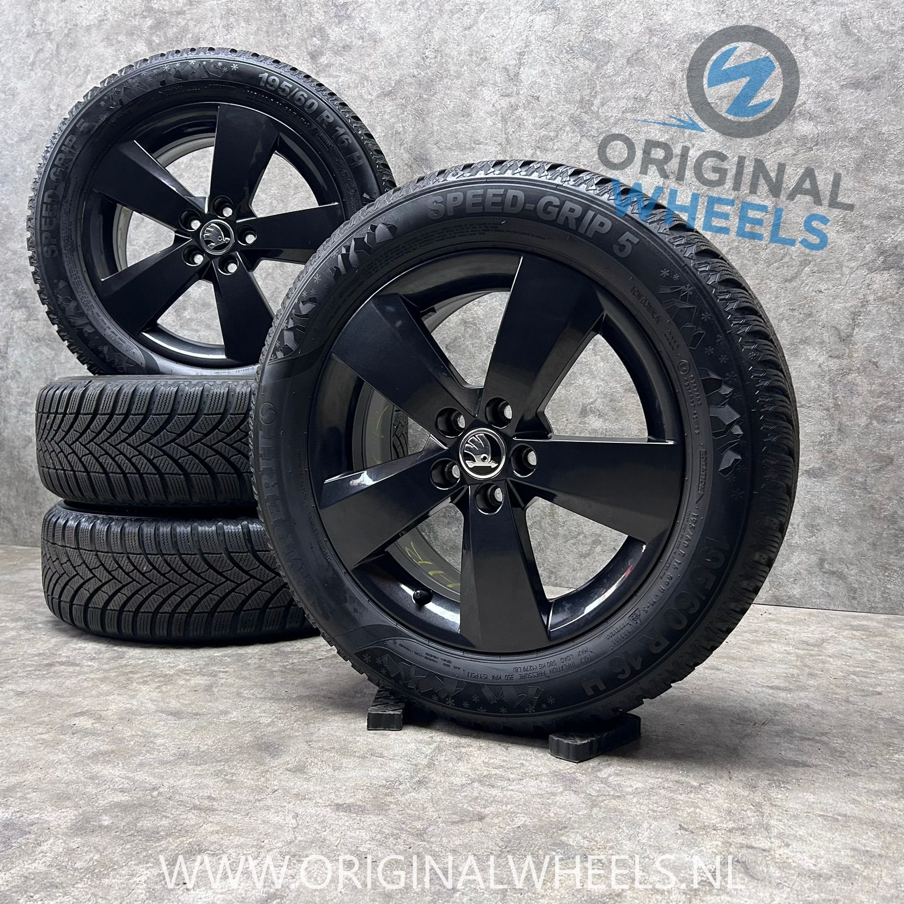 16 inch originele velgen + winterbanden Skoda Kamiq