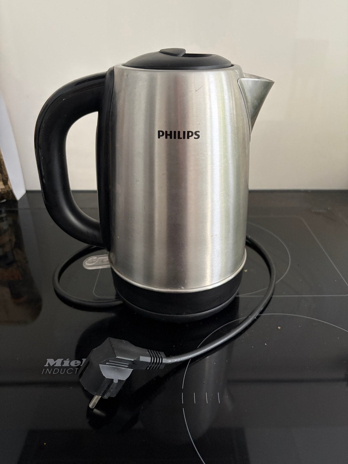 Philips Waterkoker RVS - 1.7L - Zilver/Zwart, 1 tot 2 liter, Ophalen, Gebruikt, Rvs