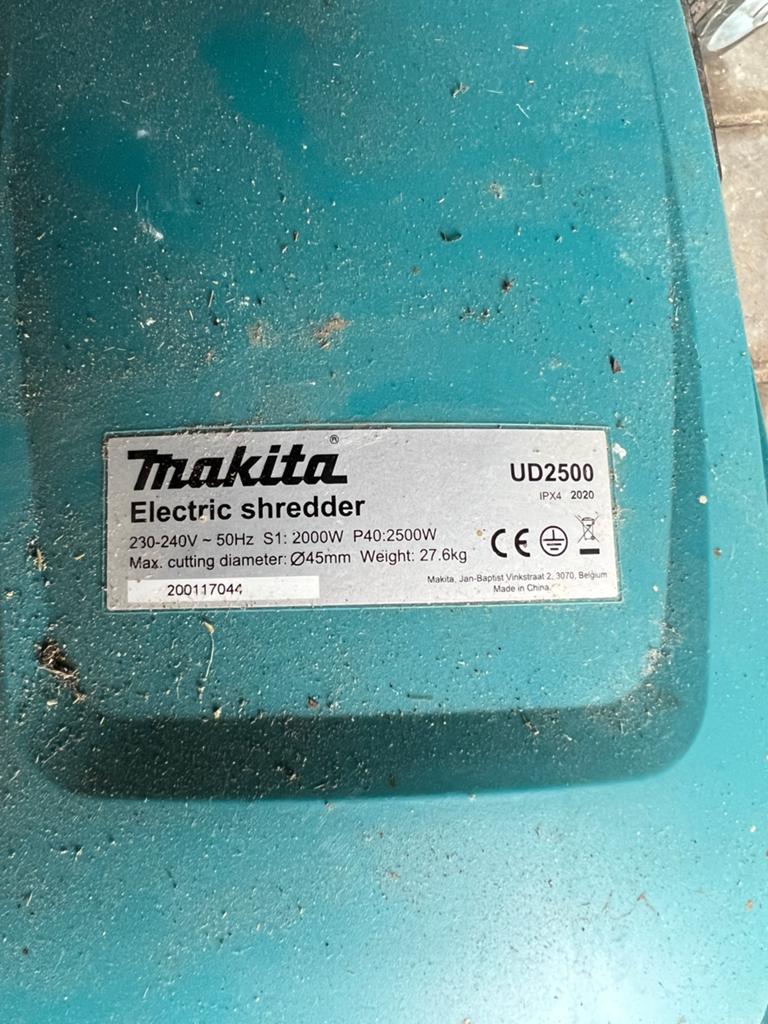 Makita Takkenversnipperaar UD2500, Tuin en Terras, Hakselaars, Ophalen of Verzenden, Zo goed als nieuw
