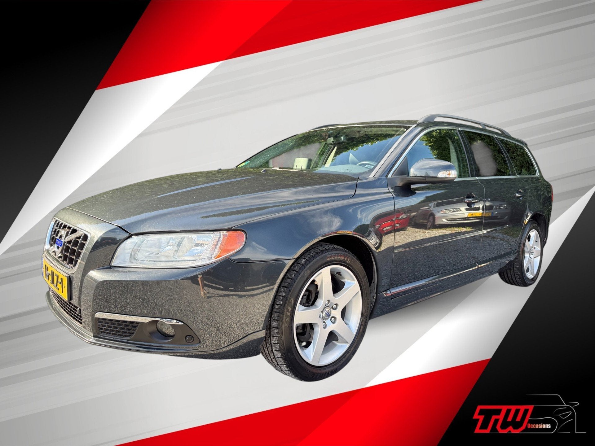 Volvo V70 2.5T Momentum AUT|NWE APK & DB-RIEM|NAVI|TREKH|LEE, Zwart, Verwarmde buitenspiegels, 2521 cc, 1567 kg