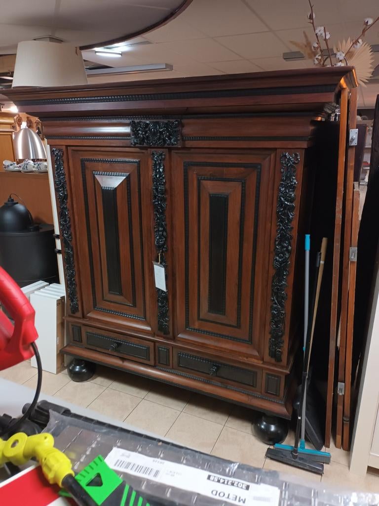 Mooie Ranken Kast. (Op Aanvraag), Ophalen, Gebruikt, Met deur(en), Minder dan 150 cm