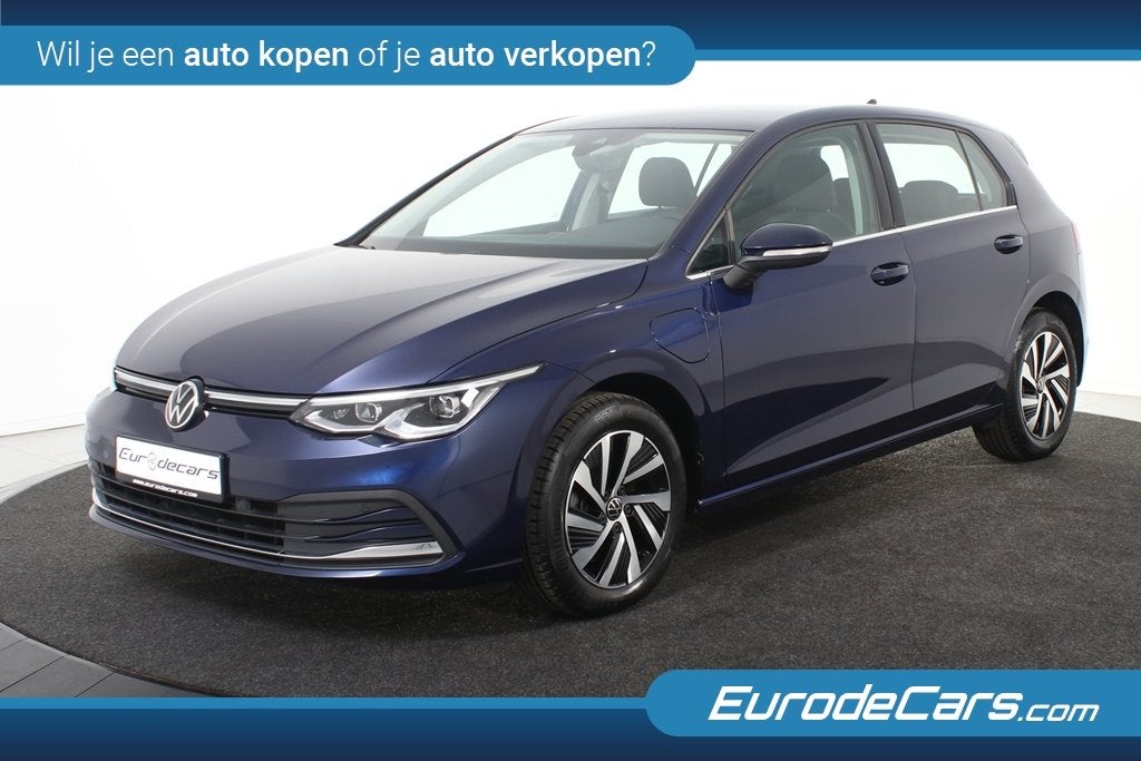 Volkswagen Golf VIII 1.4 eHybrid *1ste eigenaar*Massage*Leer, Auto's, 1490 kg, Gebruikt, 4 cilinders, Blauw