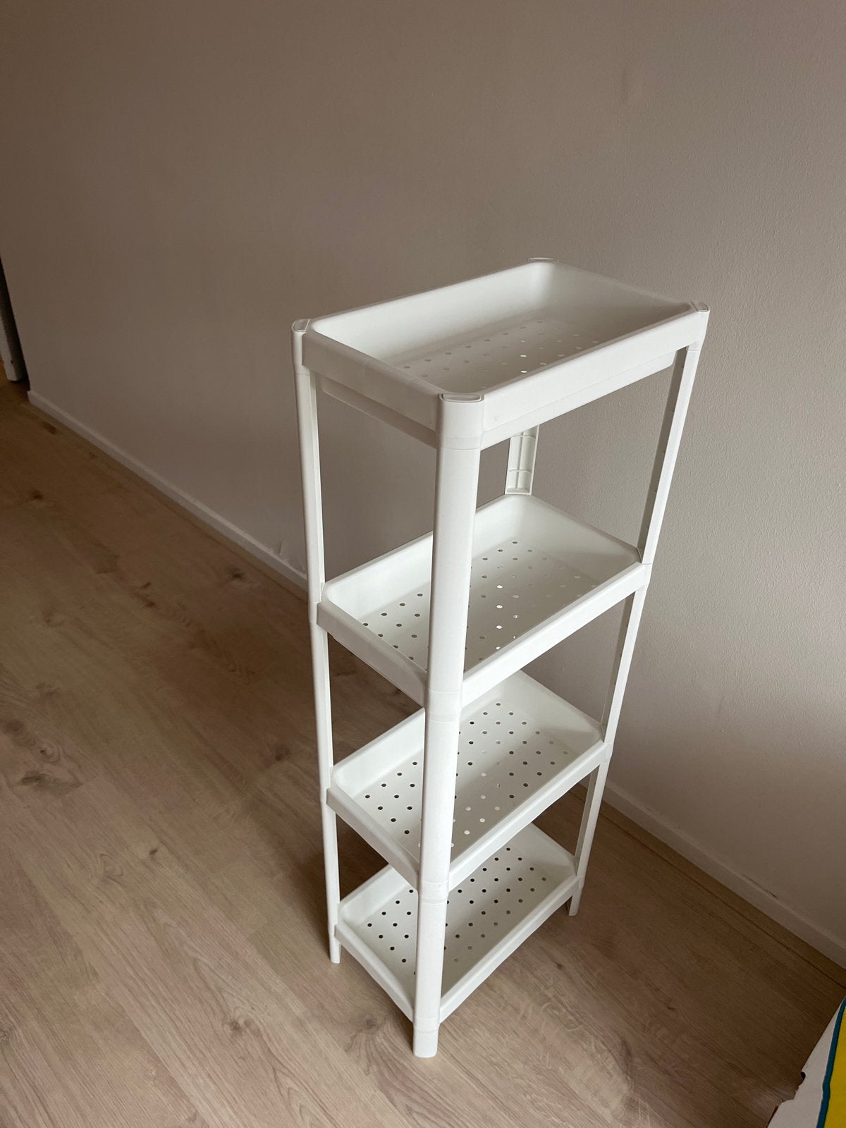 Wit IKEA opbergrekje, in hoogte verstelbaar, Huis en Inrichting, Ophalen, Zo goed als nieuw