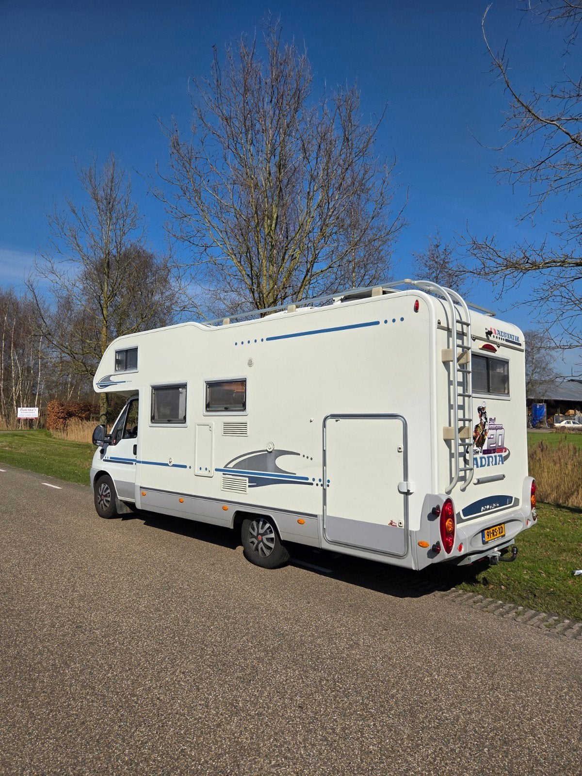 Ruime Adria Alkoof Camper., Caravans en Kamperen, Campers, Alkoof, Particulier, Adria, Tot en met 6