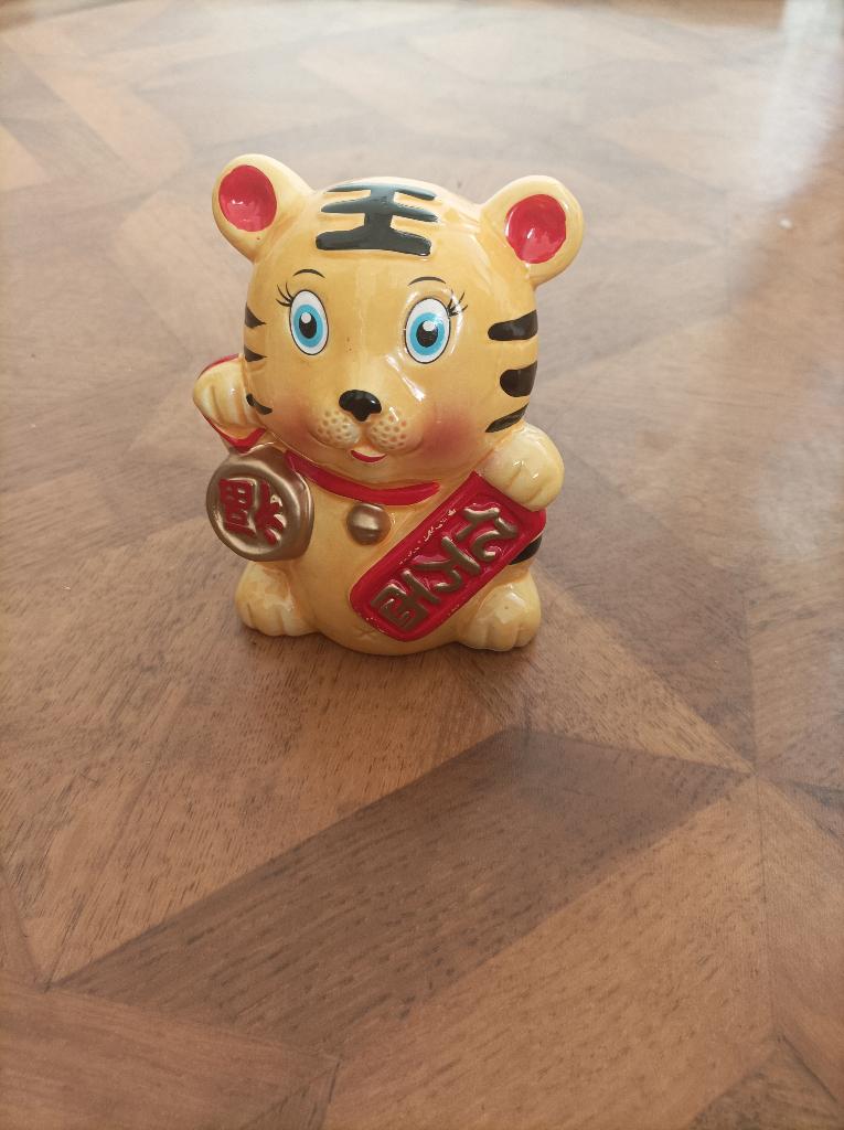 Chinees Geluk Tijger spaarpot, Verzamelen, Spaarpotten, Ophalen of Verzenden, Zo goed als nieuw, Steen, Aardewerk of Keramiek