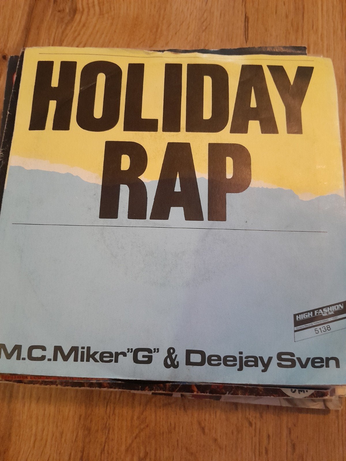M.C.MIKER G & deejay sven   7 inch holiday rap, Cd's en Dvd's, Ophalen of Verzenden, Zo goed als nieuw, Pop