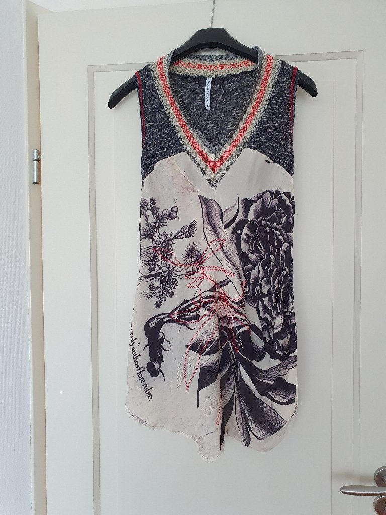 Pianura prachtig gedecoreerde lange blouse mt 42, Kleding | Dames, Pianura, Ophalen of Verzenden, Zo goed als nieuw, Maat 42/44 (L)